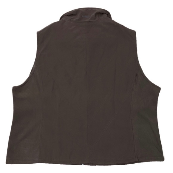 COLUMBIA Lightweight Quilted Fleece Vest. Color: Brown. Womens size 3Х - Picture 3 of 9